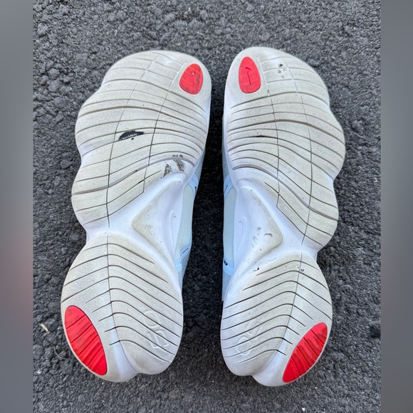 Nike Woman’s Sneakers - Picture 4 of 4